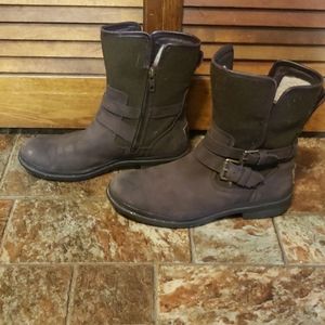 UGG Lorna Waterproof Suede Boots size 7.5
